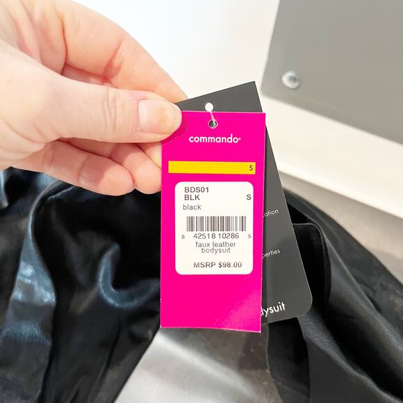 Commando Faux Leather Round Neck Sleeveless Bodysuit Black Small - Picture 2 of 4